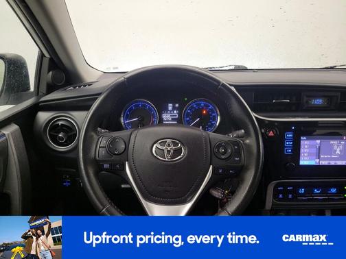 White 2017 Toyota Corolla SE
