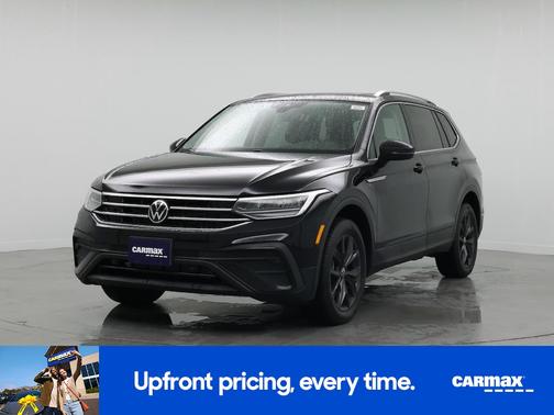 Black 2023 Volkswagen Tiguan SE