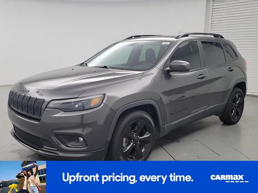 Gray 2019 Jeep Cherokee Altitude