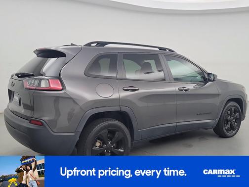 Gray 2019 Jeep Cherokee Altitude
