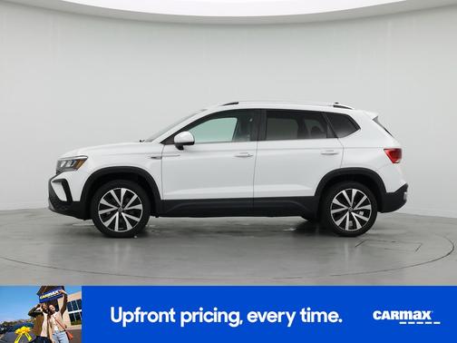 White 2023 Volkswagen Taos SE