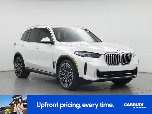 White 2024 BMW X5 xDrive40i