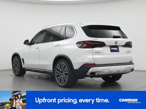 White 2024 BMW X5 xDrive40i