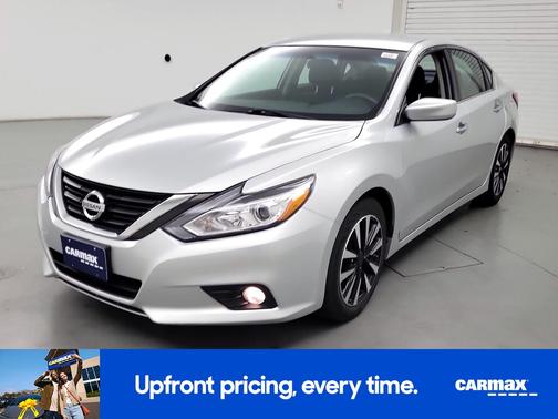 Gray 2018 Nissan Altima SV