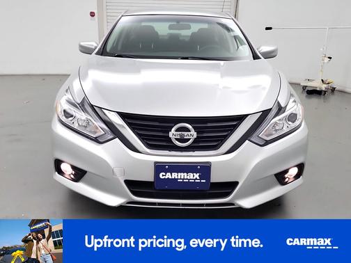 Gray 2018 Nissan Altima SV