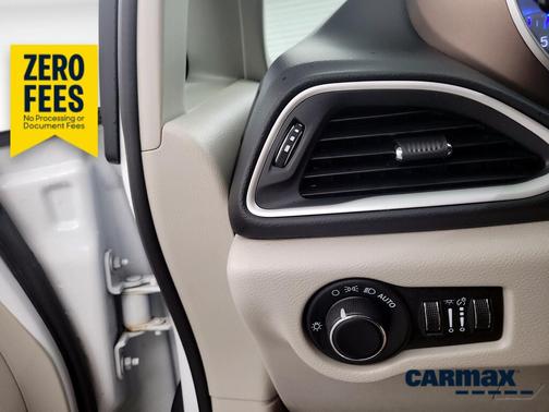 White 2023 Chrysler Voyager LX