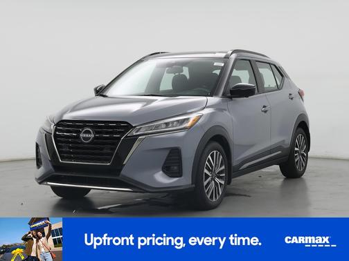 Gray 2023 Nissan Kicks SR