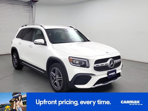 White 2022 Mercedes-Benz GLB 250