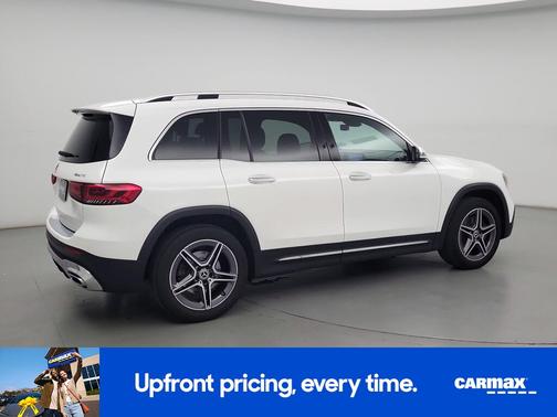 White 2022 Mercedes-Benz GLB 250