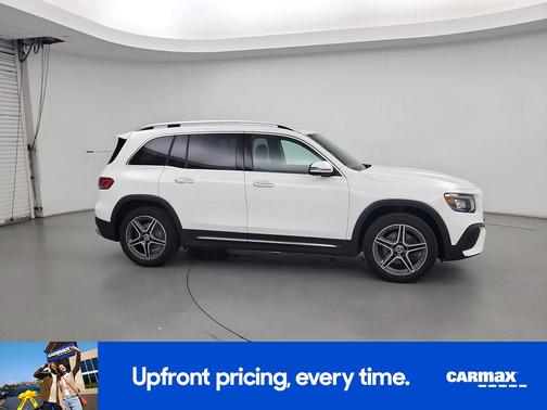 White 2022 Mercedes-Benz GLB 250