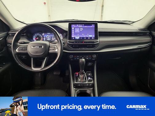 Gray 2022 Jeep Compass Trailhawk