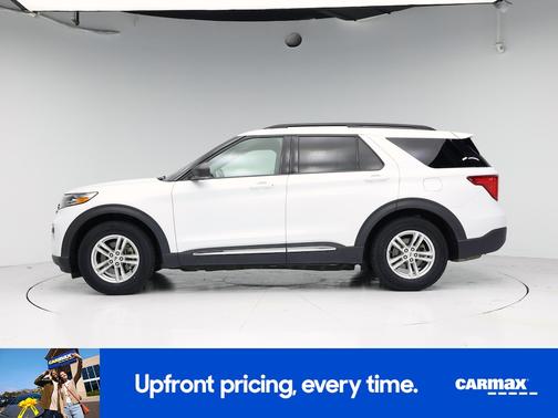 White 2021 Ford Explorer XLT