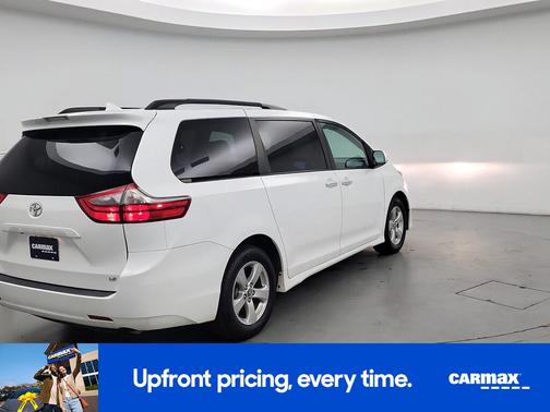 2020 Toyota Sienna LE