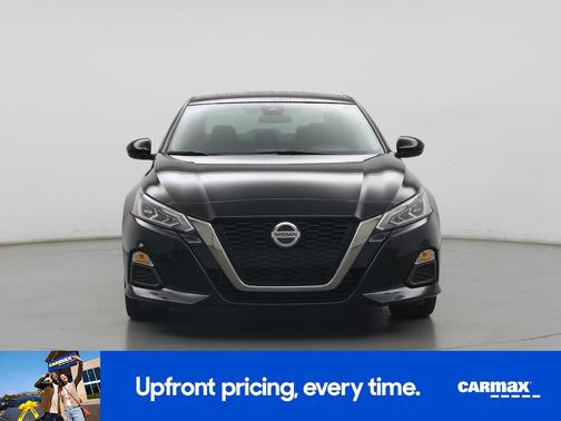Black 2022 Nissan Altima SR