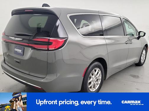 Gray 2025 Chrysler Pacifica Select