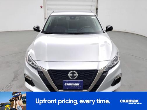 2022 Nissan Altima SR