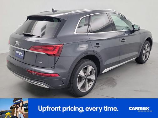 Gray 2023 Audi Q5 Premium