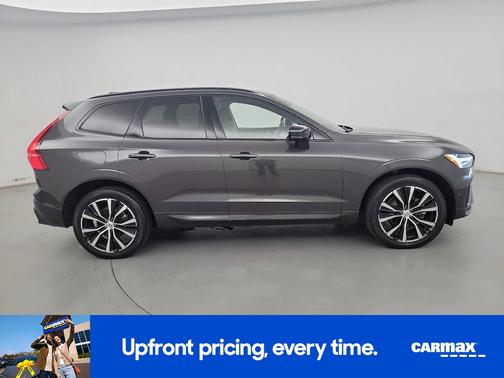 Gray 2023 Volvo XC60 B5 Plus Dark Theme