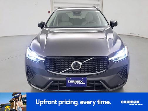 Gray 2023 Volvo XC60 B5 Plus Dark Theme