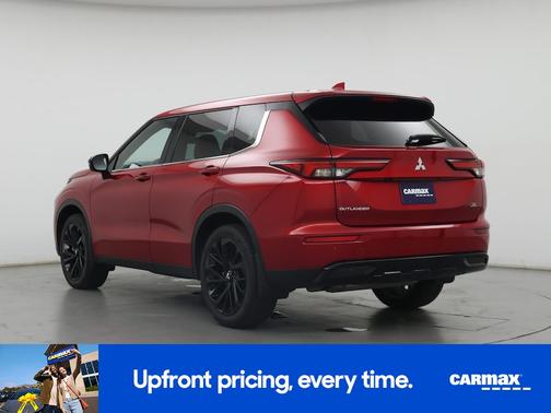 Red 2023 Mitsubishi Outlander SE