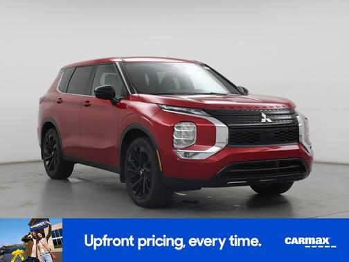 Red 2023 Mitsubishi Outlander SE
