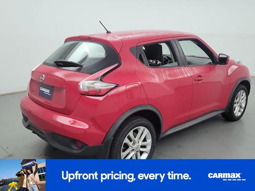 Red 2015 Nissan Juke S