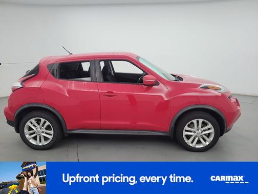 Red 2015 Nissan Juke S