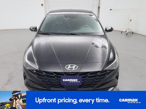 2023 Hyundai ELANTRA SE