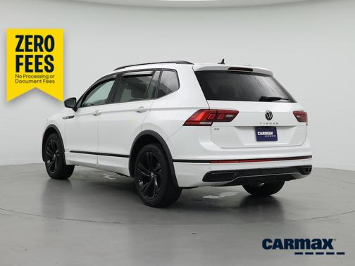 White 2023 Volkswagen Tiguan SE