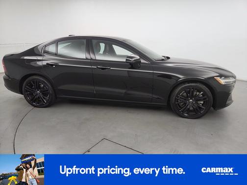 2024 Volvo S60 Recharge Plug-In Hybrid T8 Ultimate Black Edition