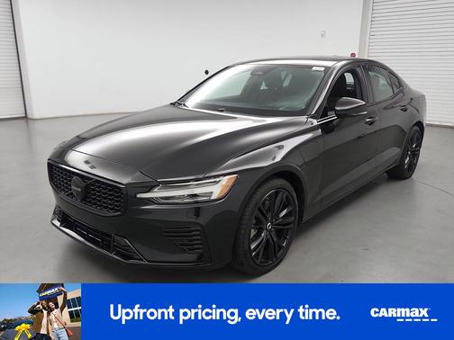 2024 Volvo S60 Recharge Plug-In Hybrid T8 Ultimate Black Edition