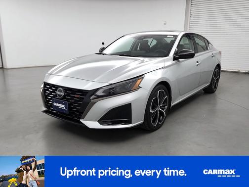 2023 Nissan Altima SR