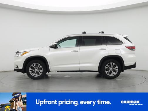 White 2014 Toyota Highlander XLE
