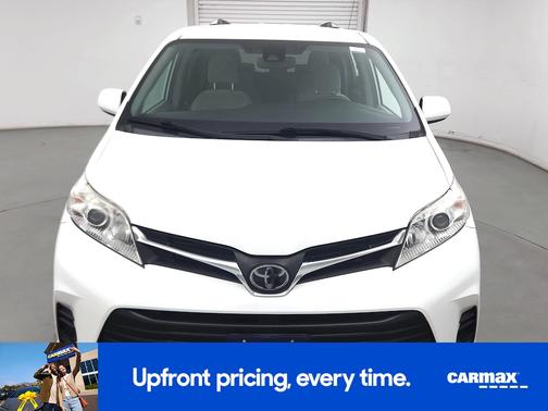 2019 Toyota Sienna LE