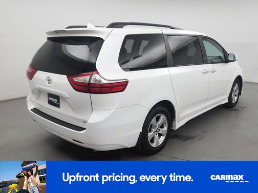 2019 Toyota Sienna LE