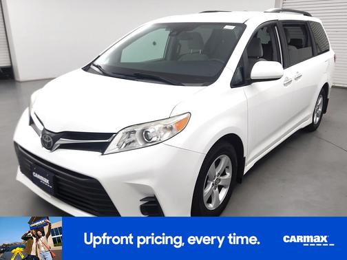 2019 Toyota Sienna LE