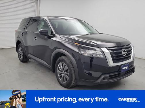 2024 Nissan Pathfinder S