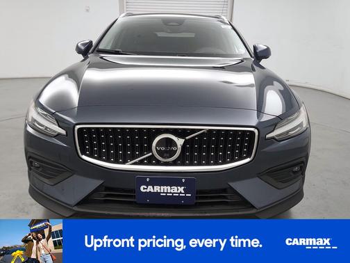 2023 Volvo V60 Cross Country B5 Ultimate