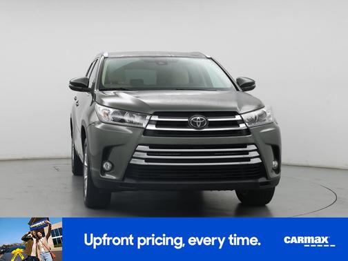 Green 2017 Toyota Highlander Limited