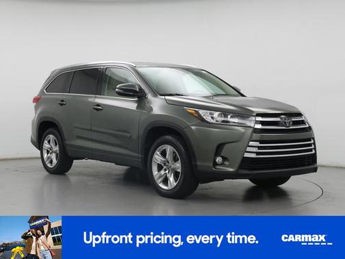 Green 2017 Toyota Highlander Limited