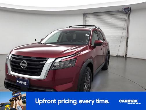 2023 Nissan Pathfinder SV