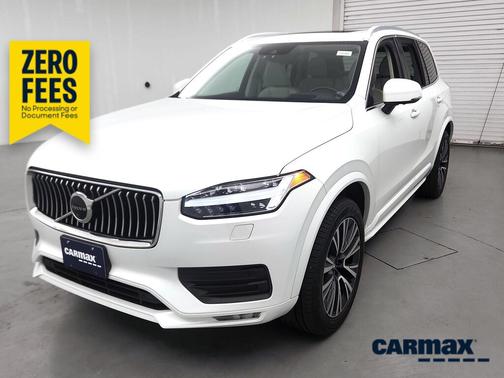 White 2022 Volvo XC90 T6 Momentum