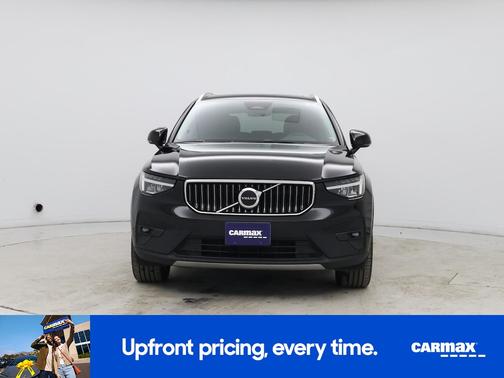 2023 Volvo XC40 B5 Plus Bright Theme