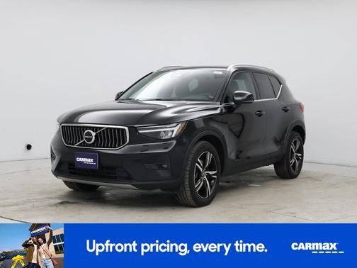 2023 Volvo XC40 B5 Plus Bright Theme