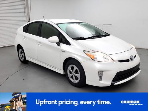 White 2015 Toyota Prius Two