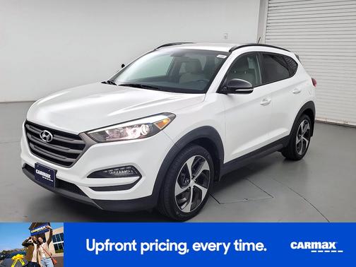 White 2016 Hyundai TUCSON Limited