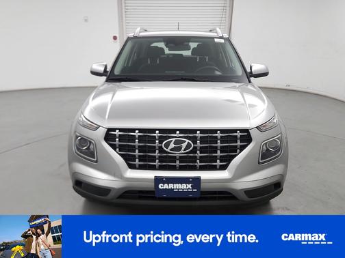 2023 Hyundai VENUE SE