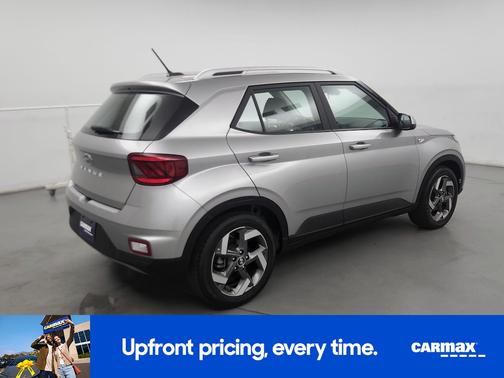 2023 Hyundai VENUE SE