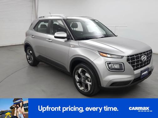 2023 Hyundai VENUE SE