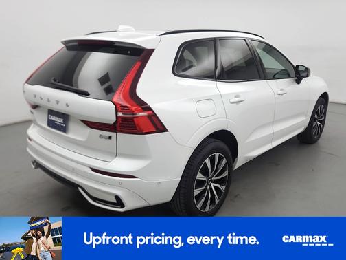 2024 Volvo XC60 B5 Plus Dark Theme